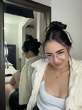 IslaCole online show from 18, 2, 2026