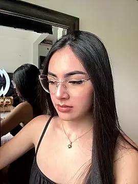 Snapshot of IslaCole chatting on 7, 1, 2026 IslaCole online show from 7, 1, 2026