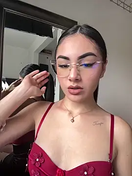 IslaCole online show from 3, 2, 2026