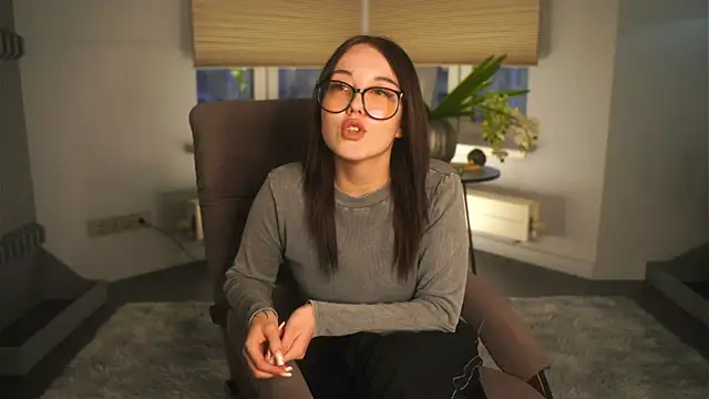 CharleenHosten online show from 23, 10, 2025