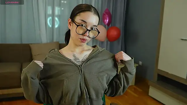 CharleenHosten online show from 22, 11, 2025