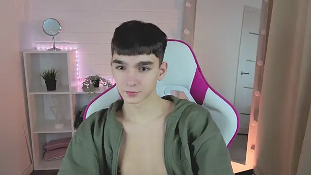 YamiTwink online show from 26, 11, 2025