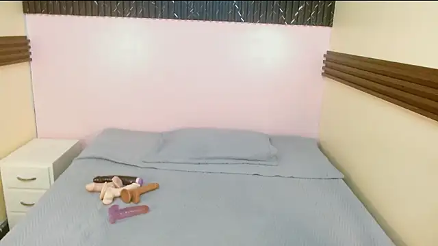 Emma Kiut  online show from 24, 11, 2025