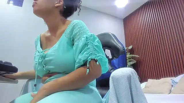 agata18  online show from 4, 4, 2026