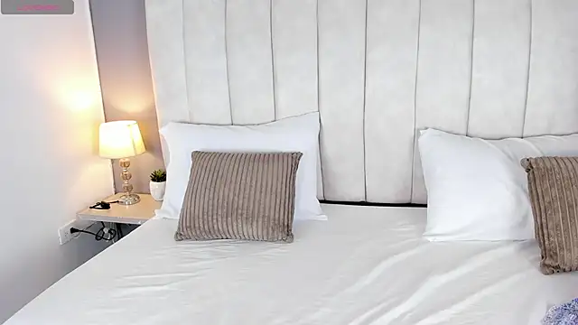 GiiselMejia online show from 1, 12, 2025