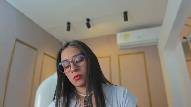 NahimiThompson online show from 6, 2, 2026