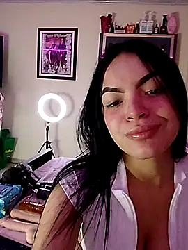 Snapshot of Nuvi_jonhs chatting on 27, 11, 2025 Nuvi jonhs online show from 27, 11, 2025