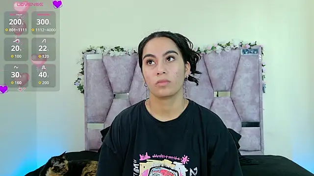 Iris mandarinne online show from 22, 11, 2025