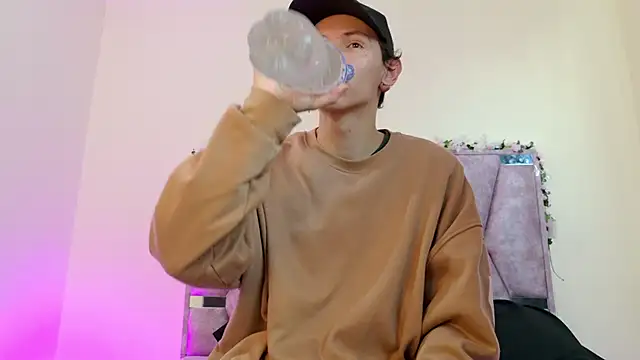 Iris mandarinne online show from 30, 11, 2025