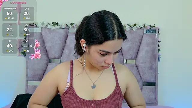 Iris mandarinne online show from 15, 11, 2025