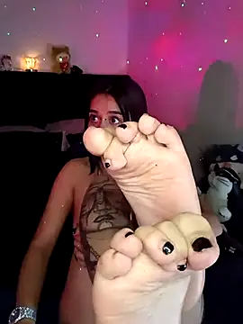 SharonSalazar online show from 11, 4, 2026