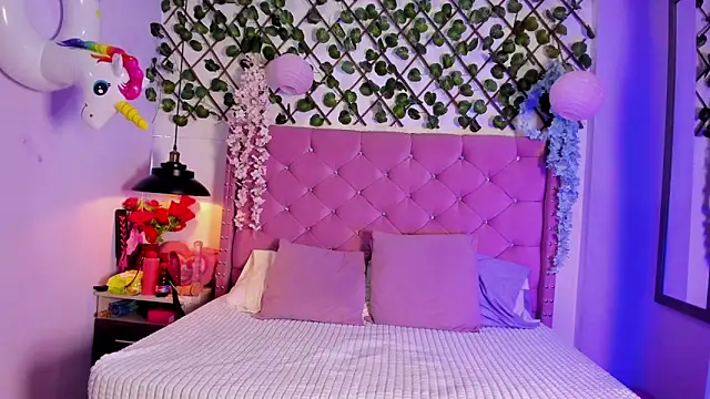 Violet-Storm- online show from 24, 10, 2025