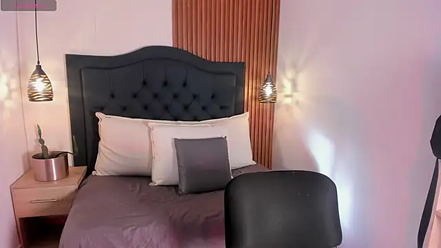 Hamilton 0 online show from 28, 10, 2025