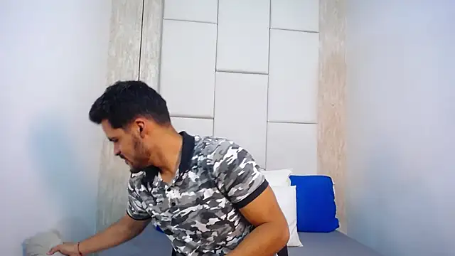 Hamilton 0 online show from 12, 11, 2025