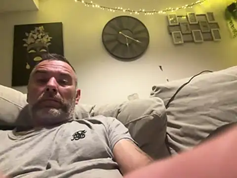 plymouthlad82 online show from 6, 5, 2026