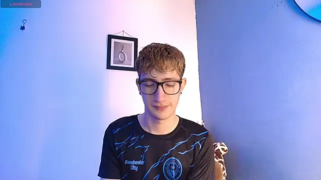 Snapshot of Erick_Taylor3 chatting on 10, 5, 2026 Erick Taylor3 online show from 10, 5, 2026