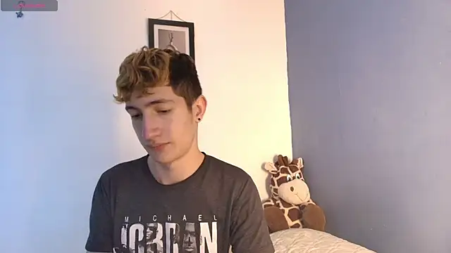 Snapshot of Erick_Taylor3 chatting on 13, 7, 2026 Erick Taylor3 online show from 13, 7, 2026