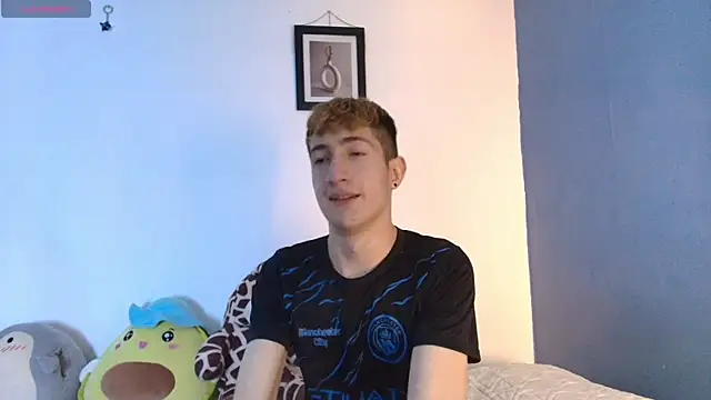 Snapshot of Erick_Taylor3 chatting on 24, 6, 2026 Erick Taylor3 online show from 24, 6, 2026