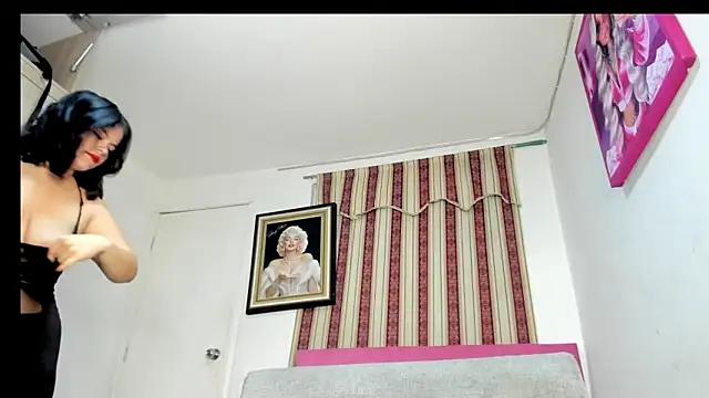 Snapshot of alahia66 chatting on 8, 4, 2026 alahia66 online show from 8, 4, 2026