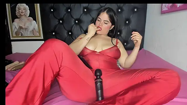 Snapshot of alahia66 chatting on 21, 6, 2026 alahia66 online show from 21, 6, 2026