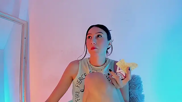 Snapshot of lily_ross1 chatting on 28, 11, 2025 lily ross1 online show from 28, 11, 2025