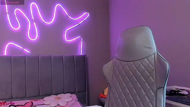 Snapshot of tokyo_nyx chatting on 3, 12, 2025 tokyo nyx online show from 3, 12, 2025