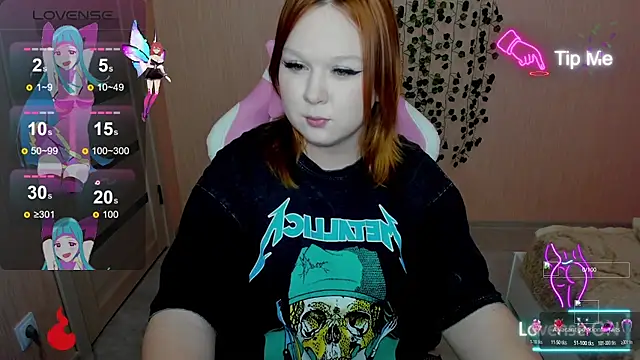 Lovly Vixen online show from 28, 10, 2025