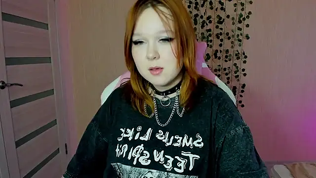 Lovly Vixen online show from 25, 10, 2025