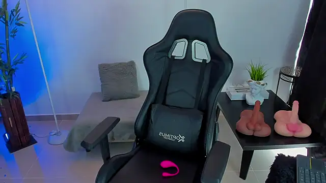 JessicaPratt online show from 12, 3, 2025