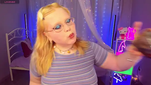 LottieReed online show from 12, 6, 2026