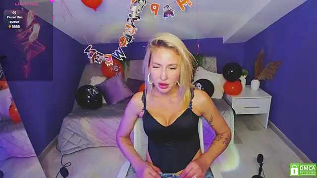 Snapshot of MadamMilly_ chatting on 24, 10, 2025 MadamMilly online show from 24, 10, 2025