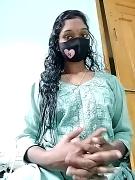 Snapshot of Tushi-10 chatting on 23, 11, 2025 Tushi-10 online show from 23, 11, 2025