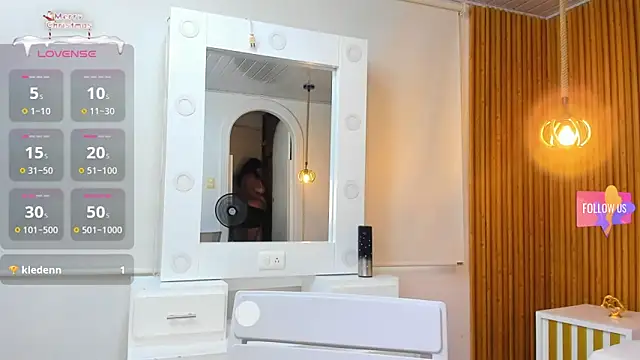 Hanna curvy  online show from 6, 11, 2025