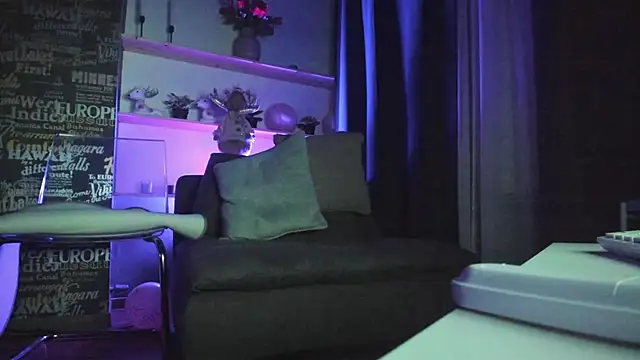 DemmiLove online show from 18, 2, 2026