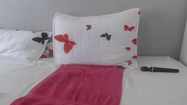 Snapshot of CocoCaramel-X chatting on 15, 12, 2025 CocoCaramel-X online show from 15, 12, 2025