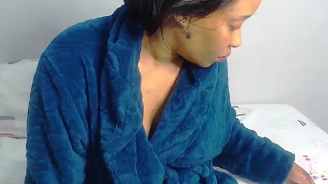 Snapshot of CocoCaramel-X chatting on 4, 12, 2025 CocoCaramel-X online show from 4, 12, 2025