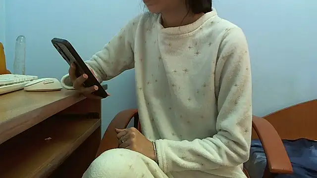 andreea713 online show from 8, 3, 2026