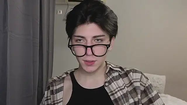 Oliver star boy  online show from 27, 10, 2025