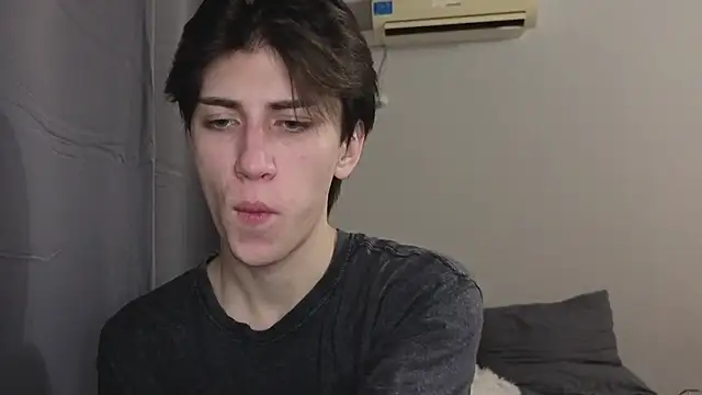 Oliver star boy  online show from 10, 11, 2025