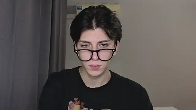 Oliver star boy  online show from 4, 11, 2025