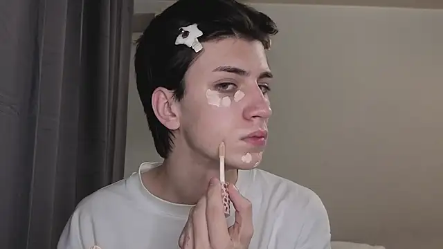 Oliver star boy  online show from 31, 10, 2025