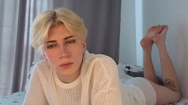 Oliver star boy  online show from 16, 5, 2026