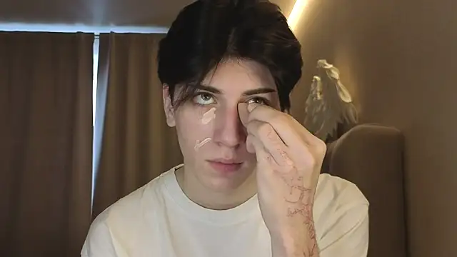 Oliver star boy  online show from 12, 1, 2026