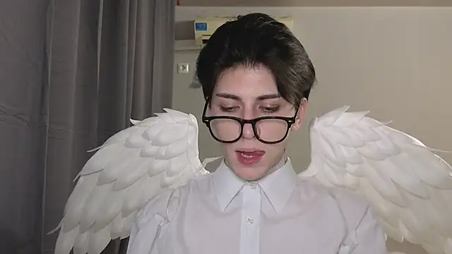 Oliver star boy  online show from 30, 10, 2025