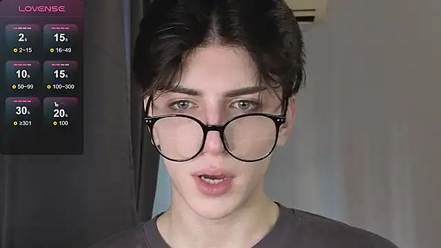 Oliver star boy  online show from 29, 11, 2025