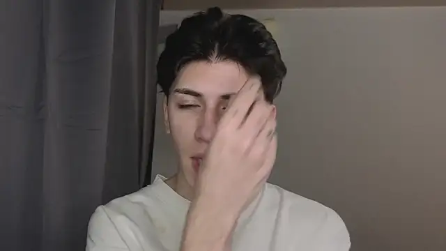 Oliver star boy  online show from 17, 11, 2025