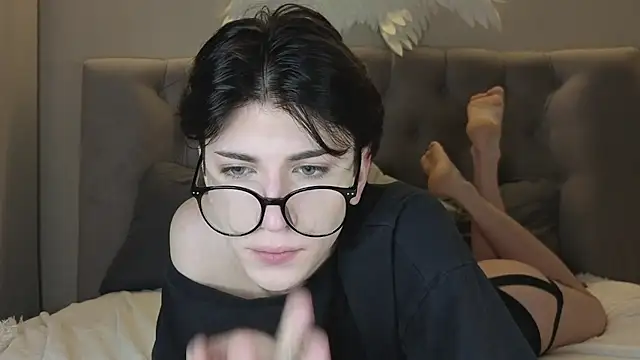 Oliver star boy  online show from 6, 1, 2026