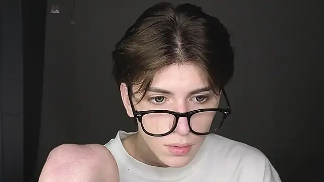 Oliver star boy  online show from 26, 10, 2025