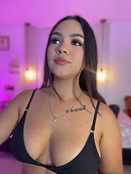 Snapshot of amber_white15 chatting on 3, 7, 2026 amber white15 online show from 3, 7, 2026