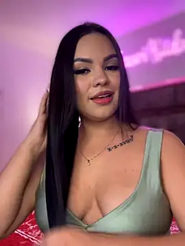 amber white15 online show from 2, 11, 2025